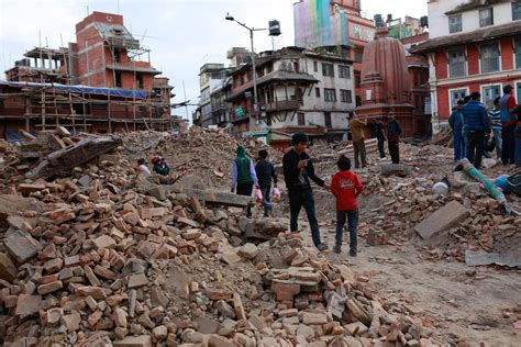 2015 earthquake nepal - 26 feb 2020 ... Tripureshwor Chowk, a busy point in Kathmandu with non-stop traffic flowing through it moments before a powerful earthquake in 2015.
